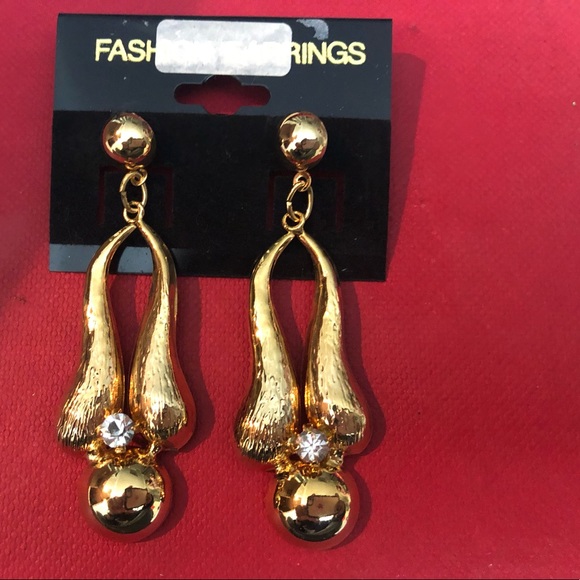🔔 Gold bell style dangling earrings - Picture 2 of 4